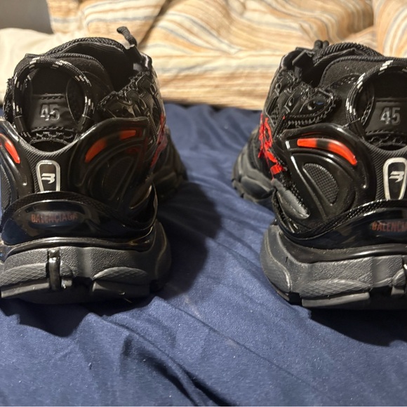 Balenciaga Men's Black Sneakers - Picture 5 of 6